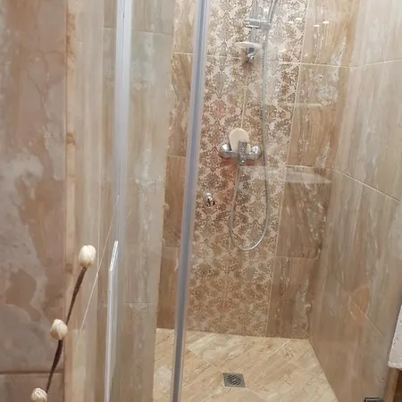 Wild Walnut * Várna