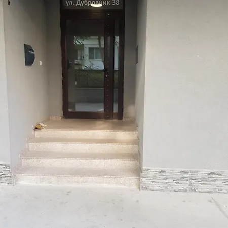 Апартамент Wild Walnut Варна